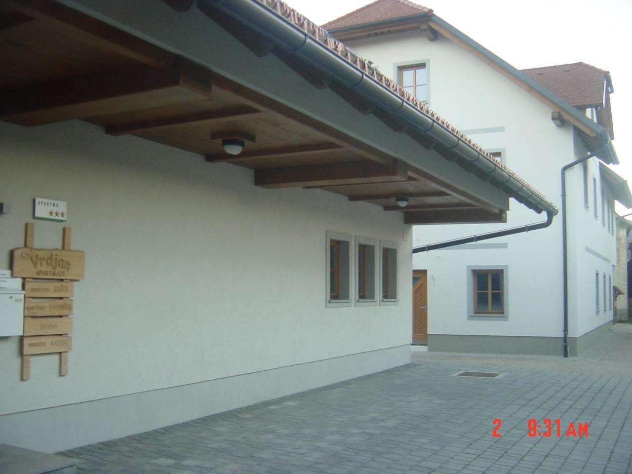Apartments Vrdjan Cerknica Eksteriør bilde